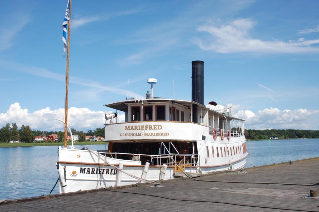 Hotel Roeda Magasinet Mariefred Zewnętrze zdjęcie
